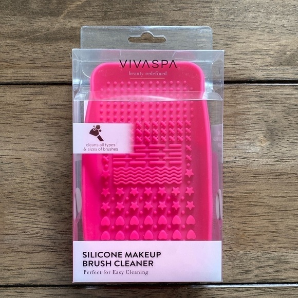 Vivaspa Other - Vivaspa Silicone Makeup Brush Cleaner Hot Pink Sealed NWT